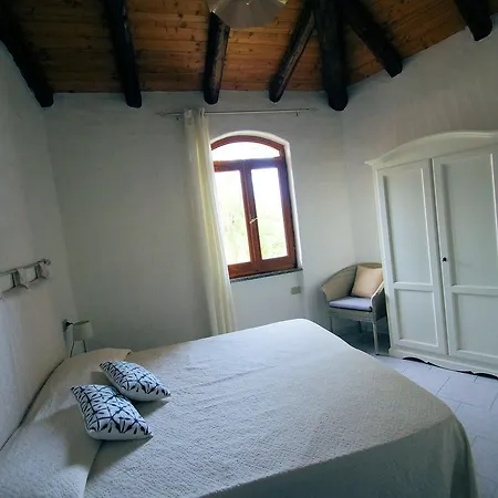 Sa Fiorida Vacanze بيت للعطل فاليدوريا